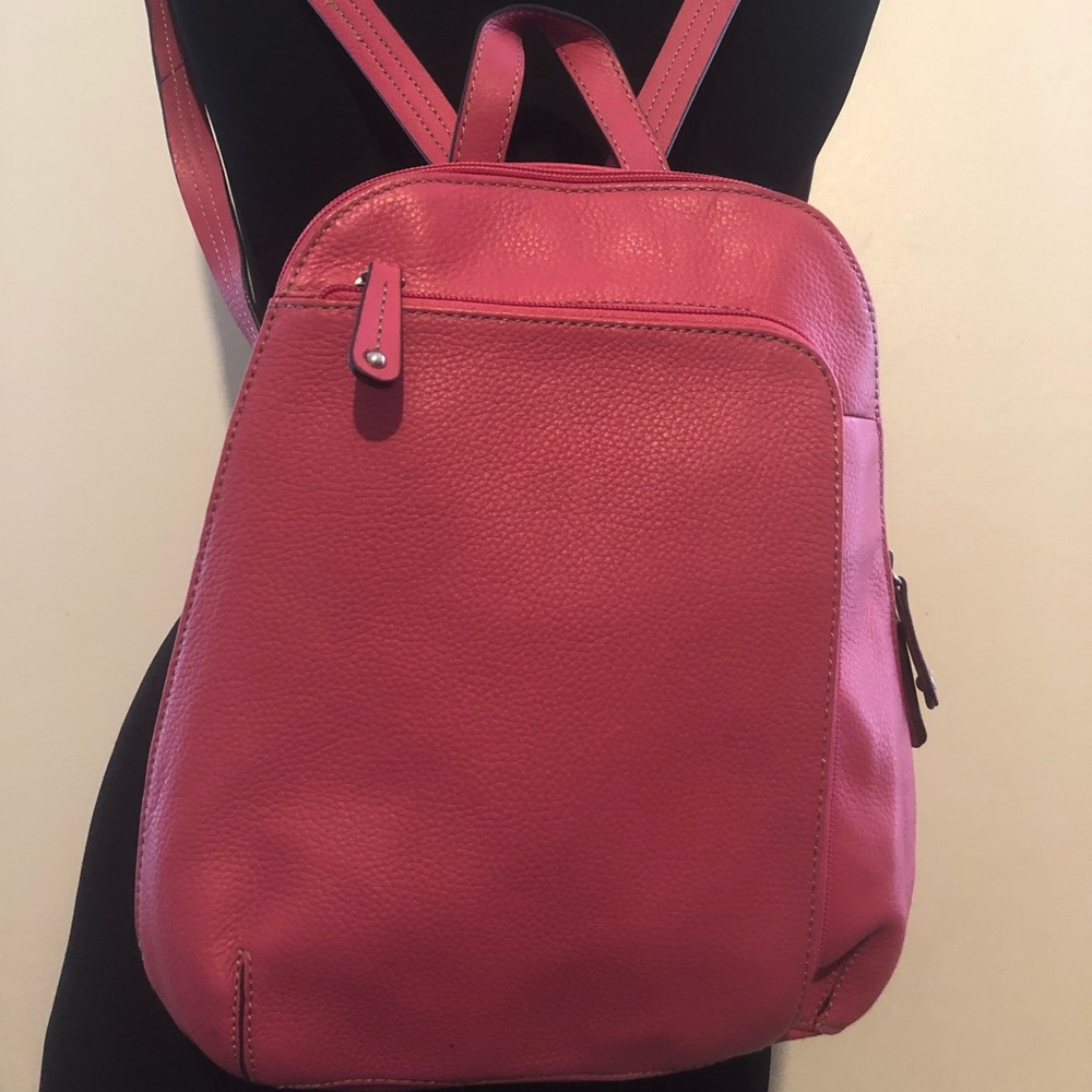 Tignanello backpack 🎒 genuine leather excellent